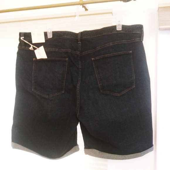 Mid-Rise Bermuda Shorts NWT - Picture 3 of 6